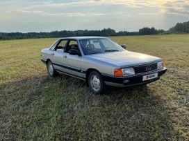 Audi 100