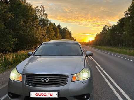 Infiniti M35