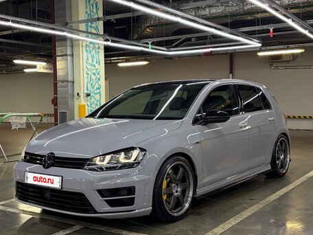 Volkswagen Golf R