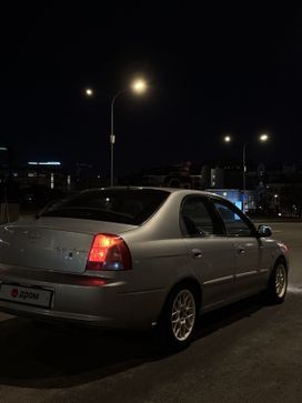 Kia Shuma