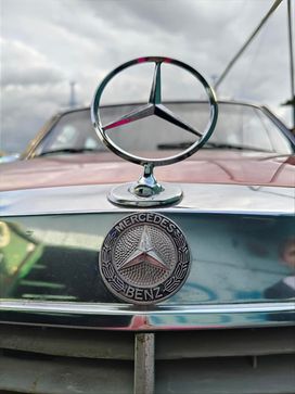 Mercedes-Benz W123