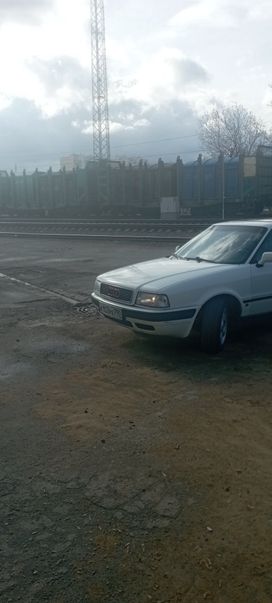 Audi 80