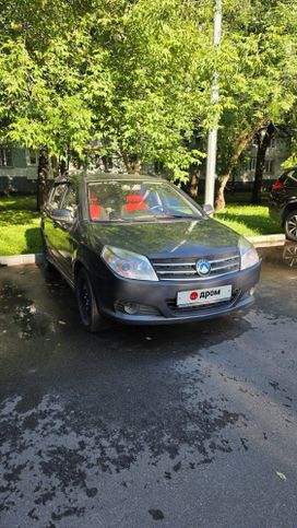Geely MK Cross