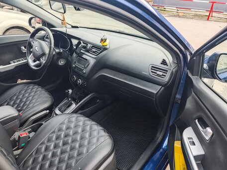 Kia Rio 6-speed