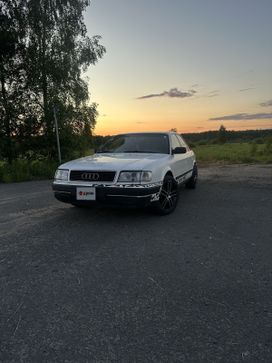 Audi 100