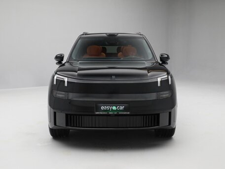 Lynk_Co Lynk & Co 900