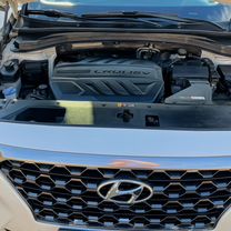 Hyundai Santa
