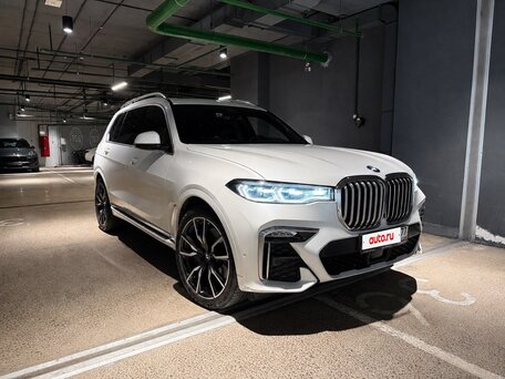 BMW X7 40i