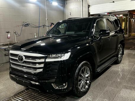 Toyota Land Cruiser 300 Series