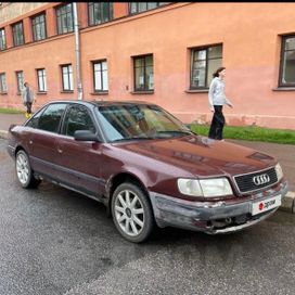 Audi 100