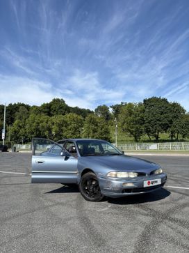 Mitsubishi Galant