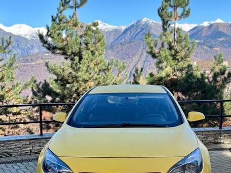 Opel Astra GTC J