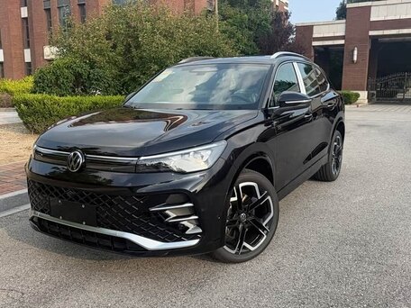 Volkswagen Tiguan L Pro