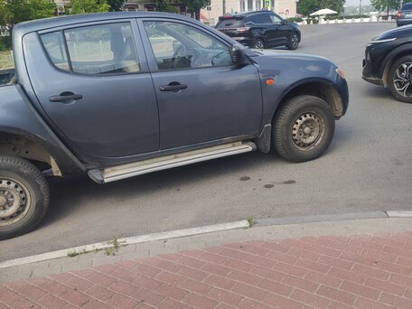 Mitsubishi L200