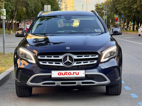 Mercedes-Benz GLA 200