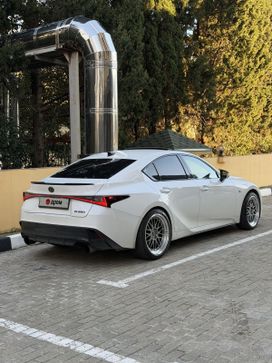 Lexus Is350