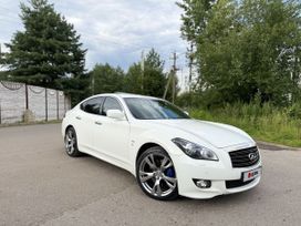 Infiniti Q70