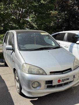 Daihatsu YRV