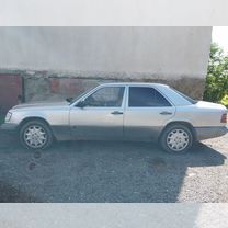 Mercedes-Benz W124