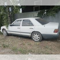 Mercedes-Benz W124