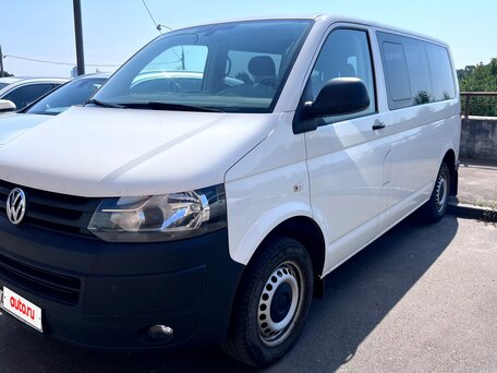 Volkswagen Caravelle SWB T5