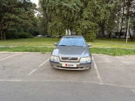 Volvo S40