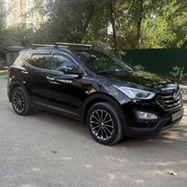 Hyundai Santa