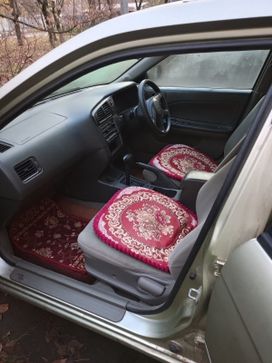 Nissan Avenir